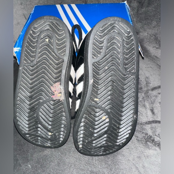 GUC | Toddler shoes size 8 | Adidas - Picture 4 of 12